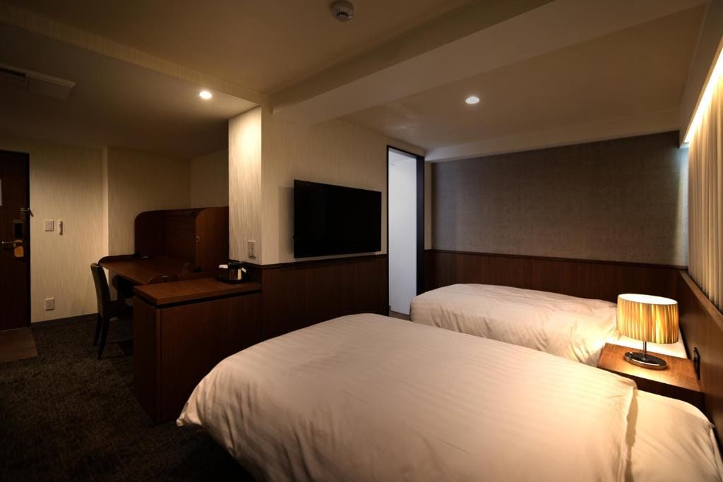 Hotel Platanus Shin Yokohama — 2