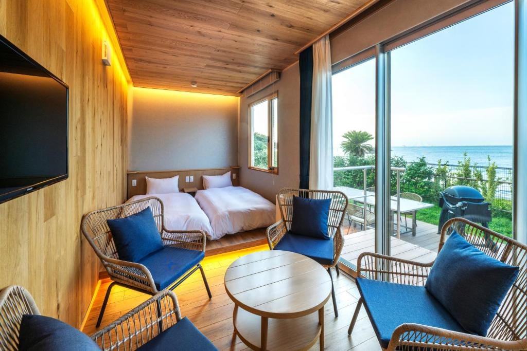 La vista Yokosuka Kannonzaki Terrace — 4